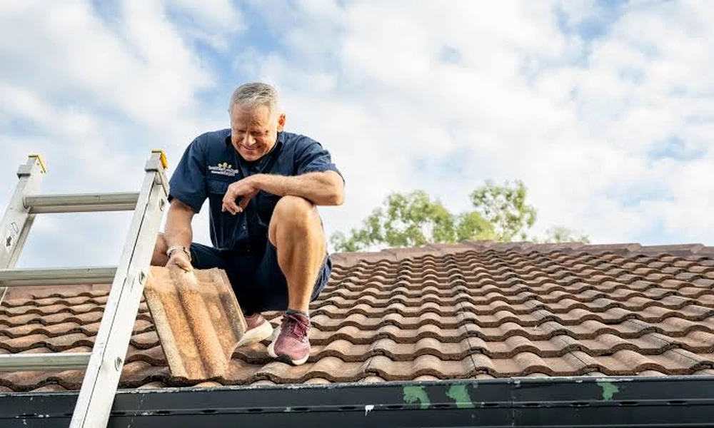 Roof Repair or Replacement? 5 Key Factors for Homeowners